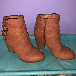 Charlotte Russe Booties Size 6